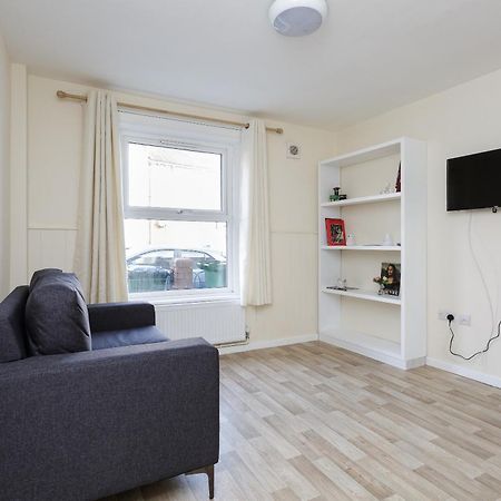 Blackberry - Stylish Self-Contained Flats In Soton City Centre Southampton Room photo