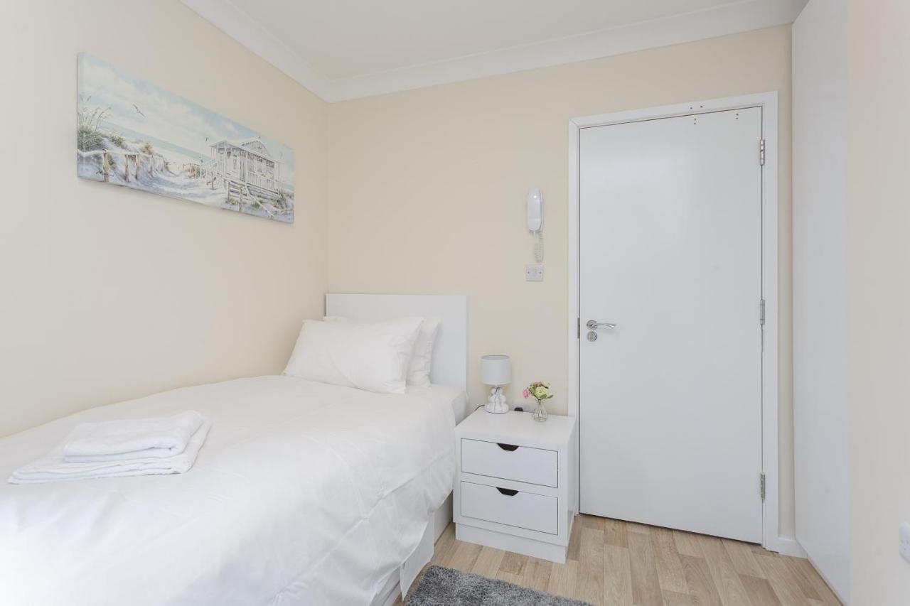 Blackberry - Stylish Self-Contained Flats In Soton City Centre Southampton Room photo