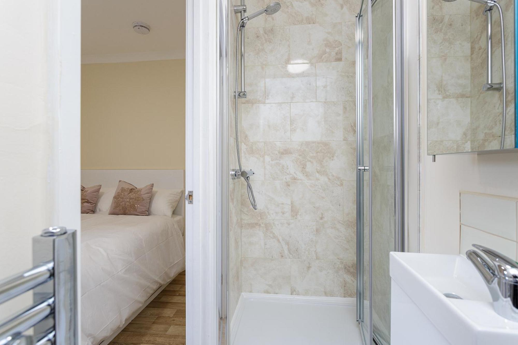 Blackberry - Stylish Self-Contained Flats In Soton City Centre Southampton Room photo